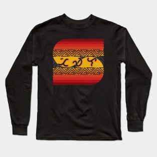 Baybayin word Tiwala (trust) Long Sleeve T-Shirt